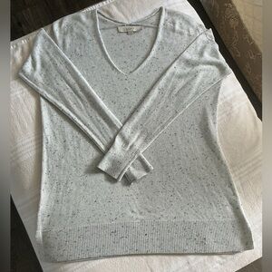 LOFT Women's Light Gray V-Neck Sweater